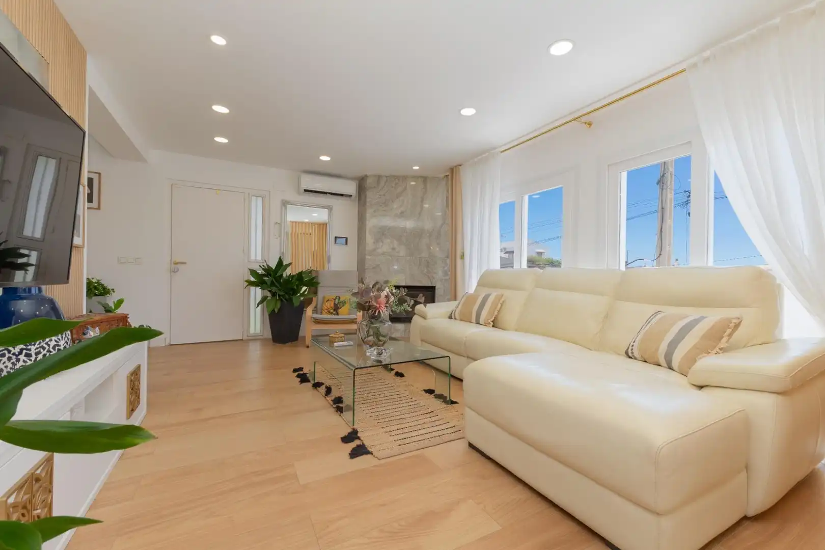 Sala de estar de Casa o chalet en venta en Málaga con Aire acondicionado, Jardín privado y Terraza