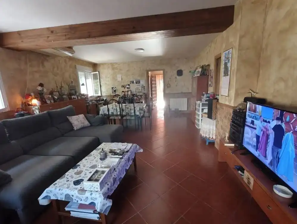 Sala d'estar de Casa o xalet en venda en Casarrubios del Monte amb Aire condicionat i Jardí privat