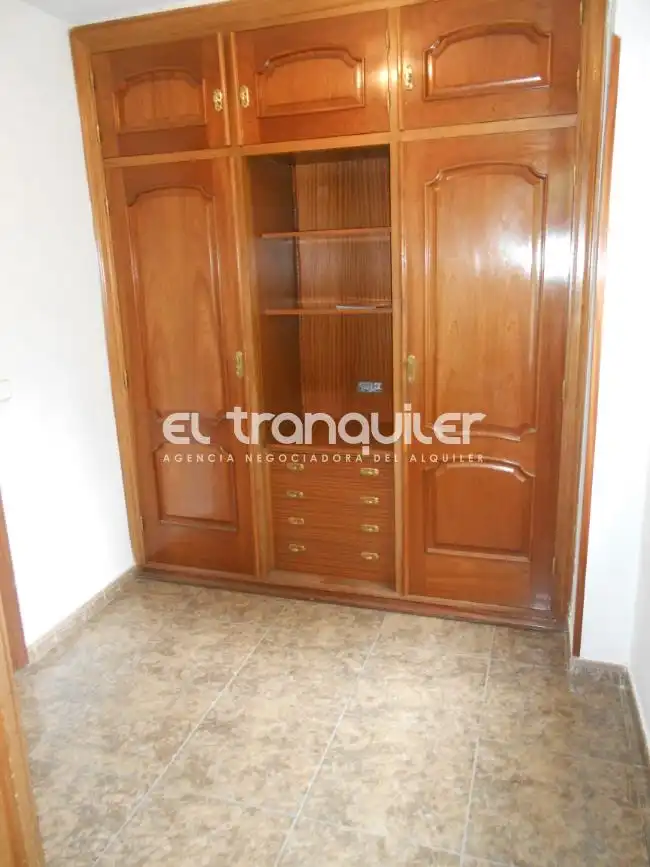 Schlafzimmer von Wohnung zur Miete in Madrid mit Terrasse