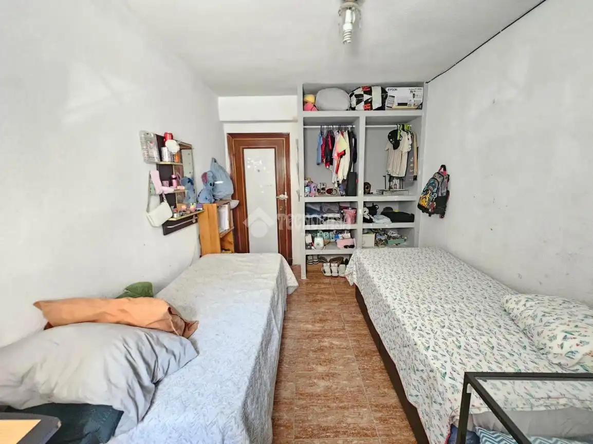 Habitación de Piso en venta en Madrid con Calefacción