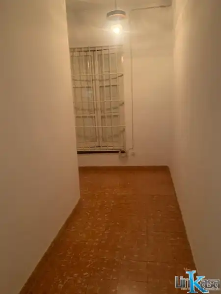Dormitori de Casa o xalet en venda en Linares amb Terrassa i Balcó