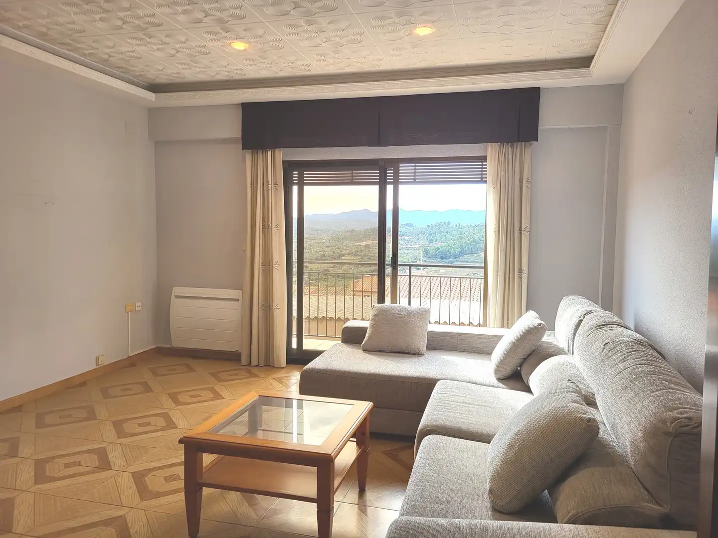 Living room of Flat for sale in Castellnovo  with Terrace, Storage room and Oven
