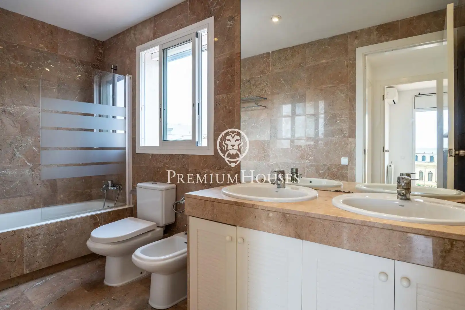 Casa bifamiliare con terrazza in vendita a Mare de Deu de Montserrat, imagen 21