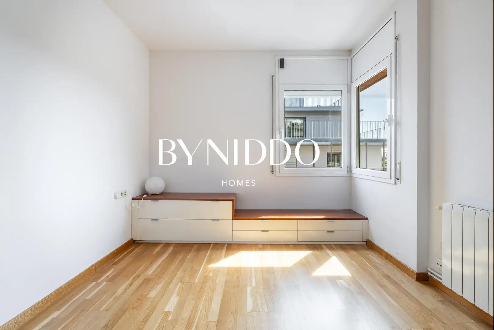 Bedroom of Flat for sale in Sant Cugat del Vallès  with Air Conditioner, Heating and Parquet flooring