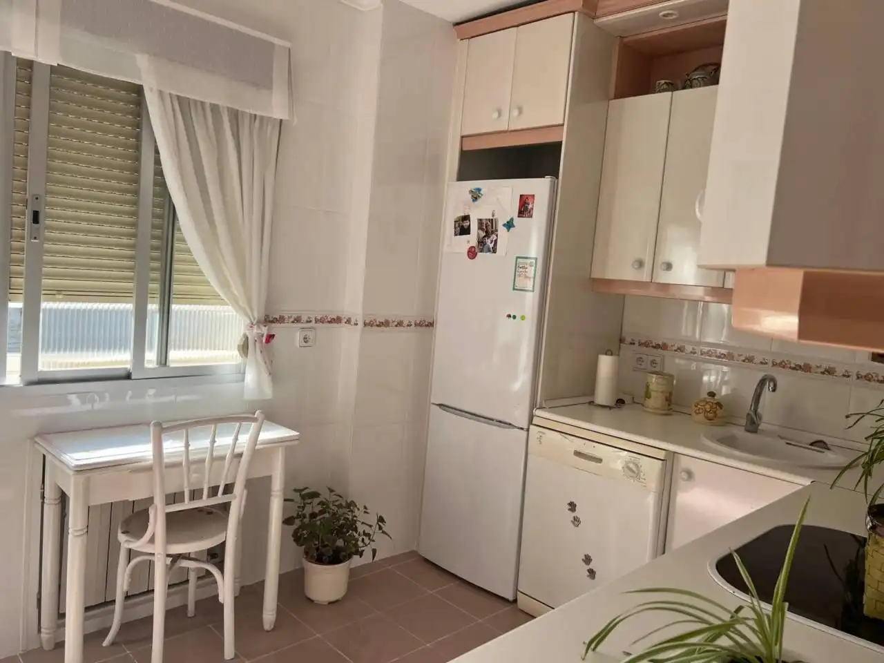 Flat for rent in Calle ESPARTEROS, Santa Bárbara