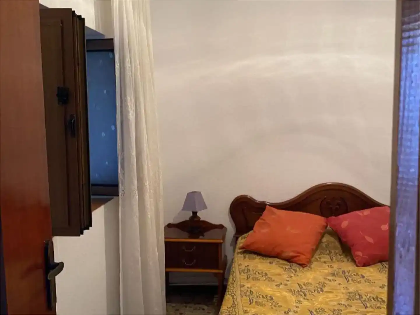 Dormitori de Casa adosada en venda en Agudo amb Balcó