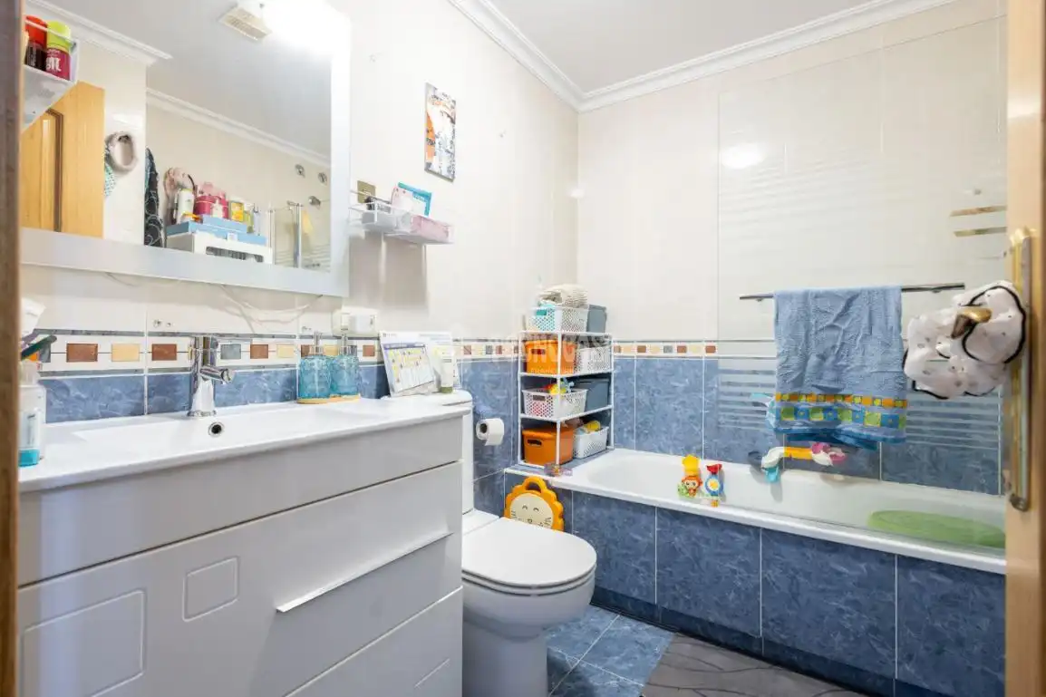 Baño de Piso en venta en Castellanos de Moriscos con Calefacción, Terraza y Trastero