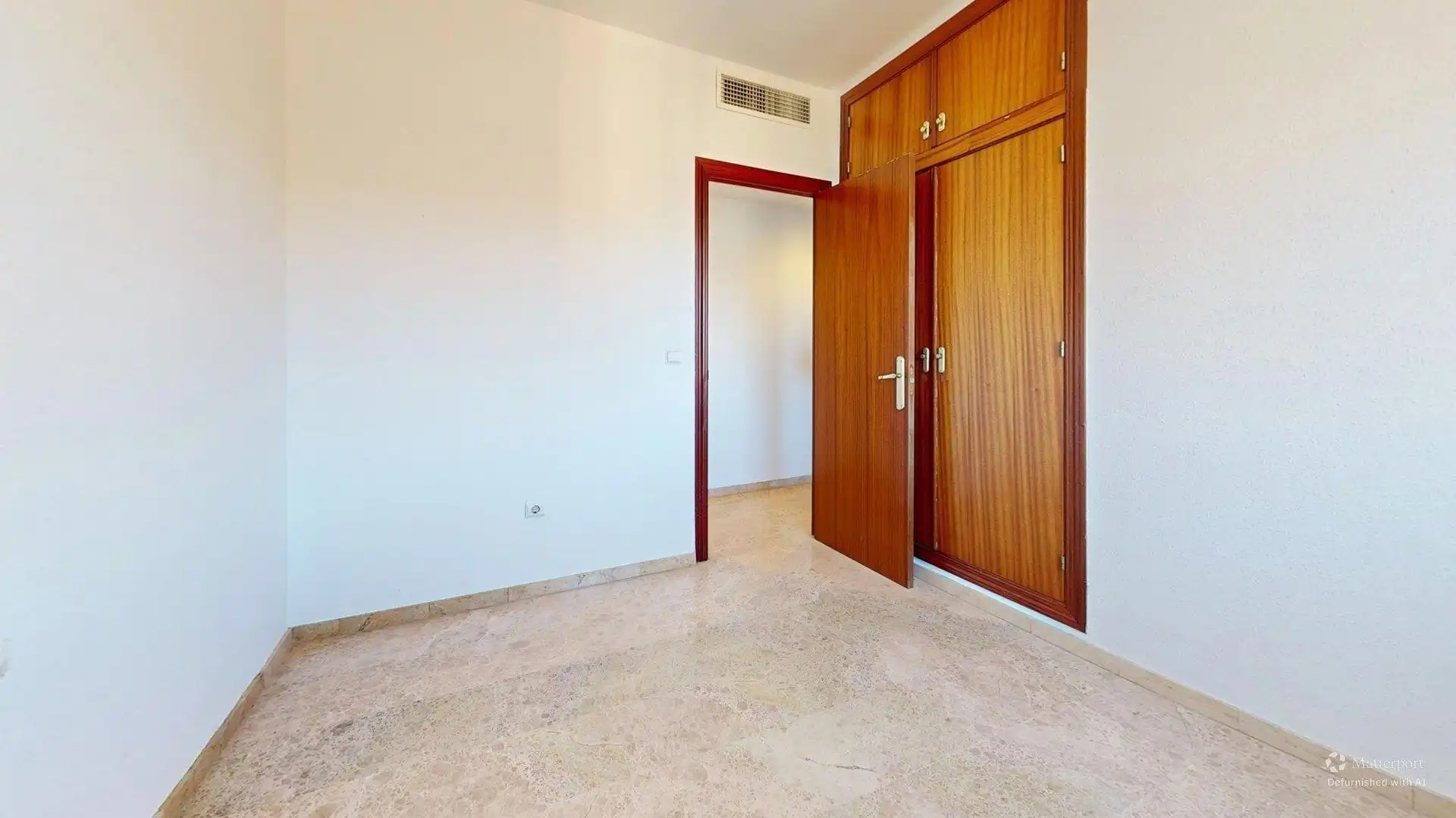 Wohnung zum Verkauf in Córdoba mit Klimaanlage, Heizung und Abstellraum