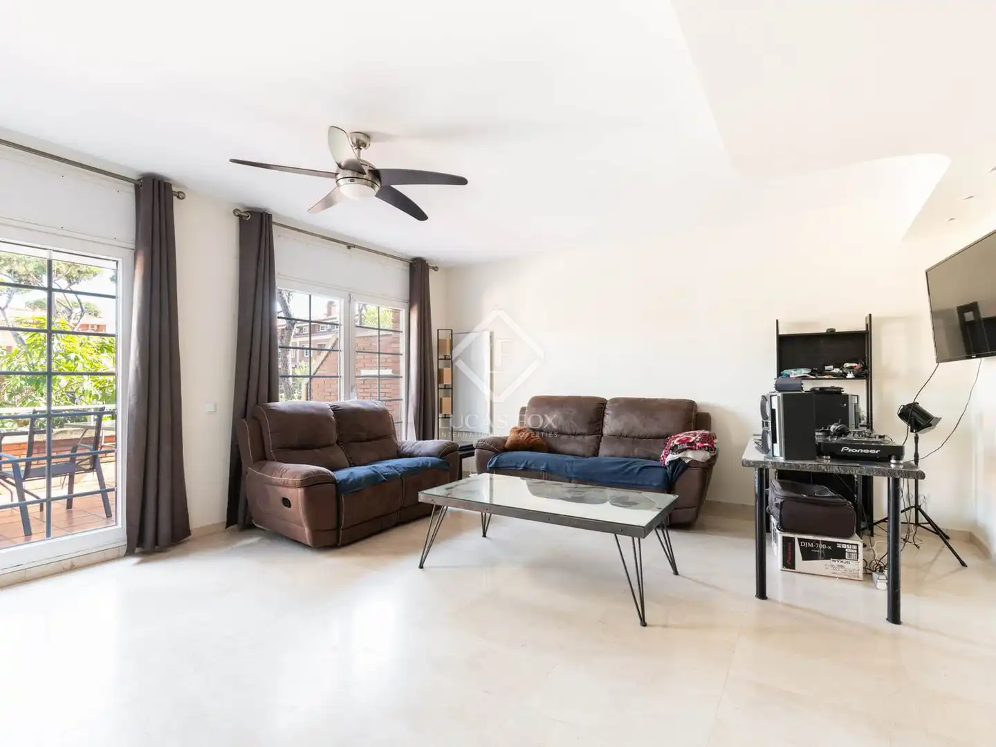 Sala de estar de Casa o chalet en venta en Gavà con Aire acondicionado, Calefacción y Jardín privado