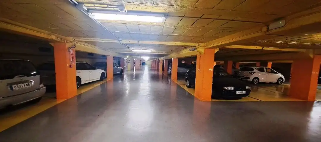 Doppelparkplatz zur Miete in Avinguda del Segre, imagen 2