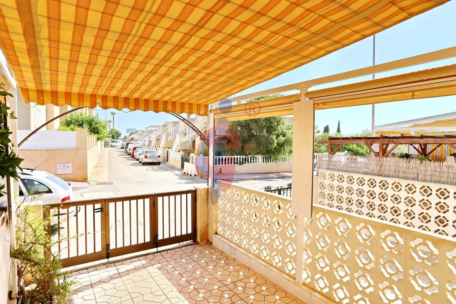 Terraza de Casa adosada en venta en Guardamar del Segura con Jardín privado, Terraza y Amueblado