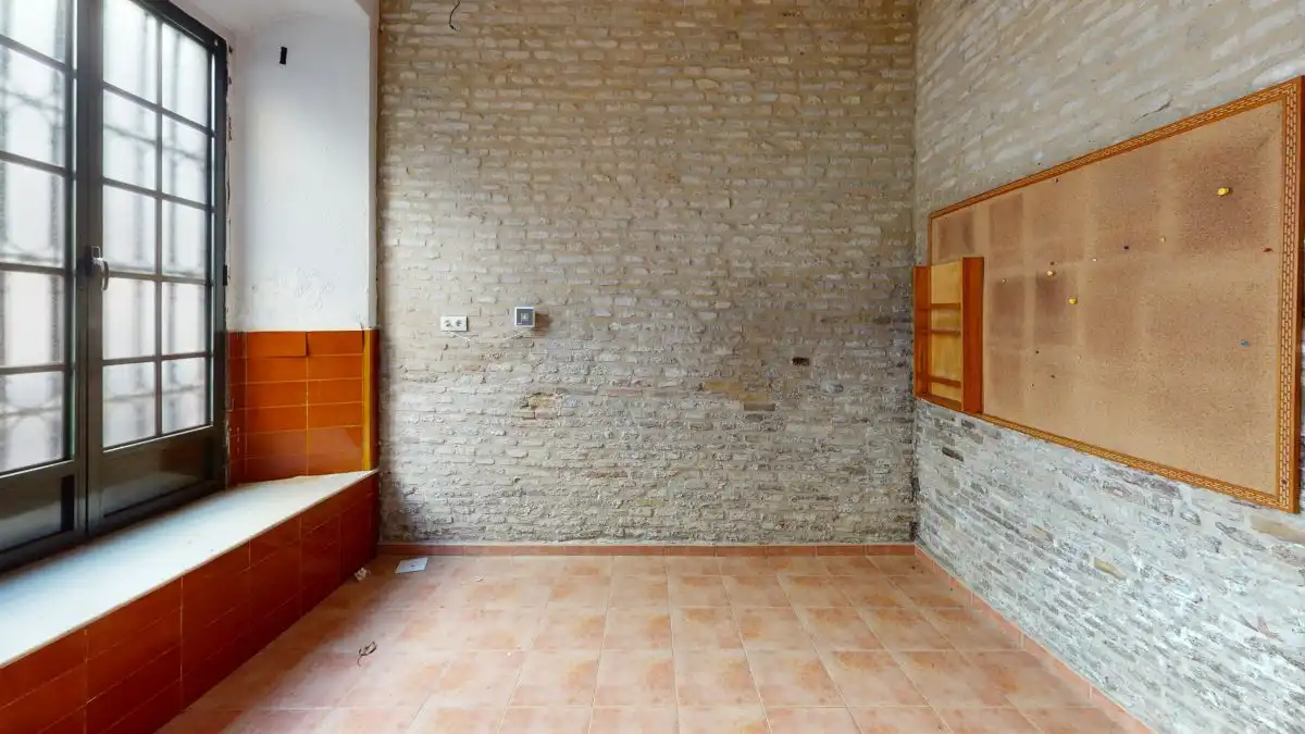 Houses for sale in Sevilla  with Air Conditioner, Terrace and Balcony