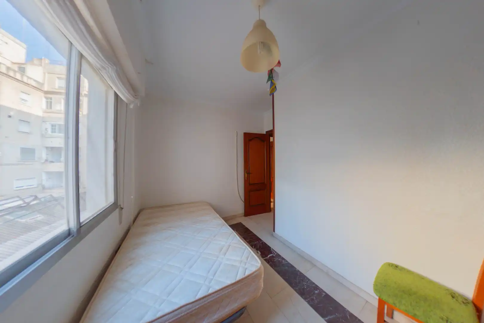 Habitación de Piso en venta en Murcia con Balcón