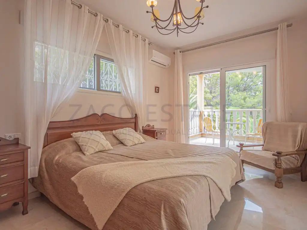 Habitación de Casa o chalet en venta en Altea con Piscina y Amueblado