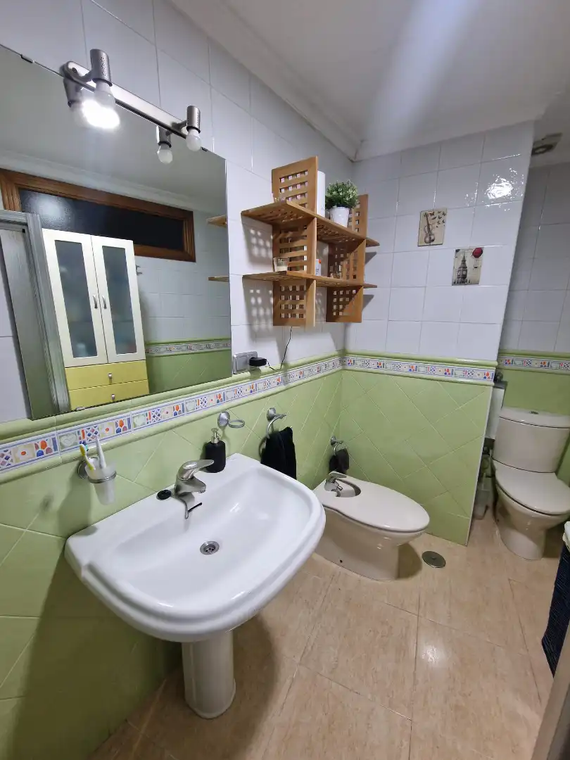 Bathroom of Flat for sale in Fernán-Núñez, Córdoba