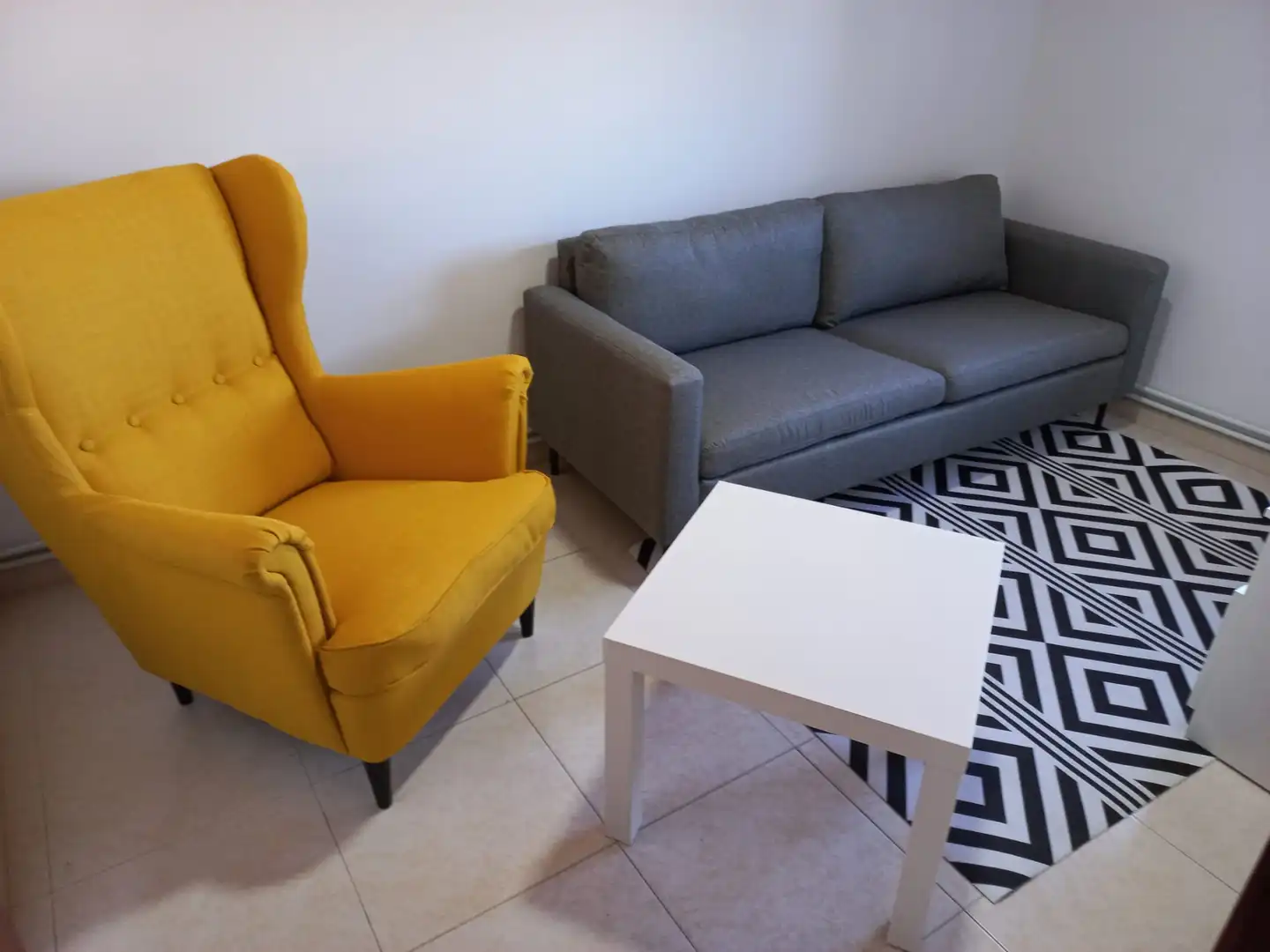 Living room of Flat for rent in Santiago de Compostela   with Heating, Furnished and Oven
