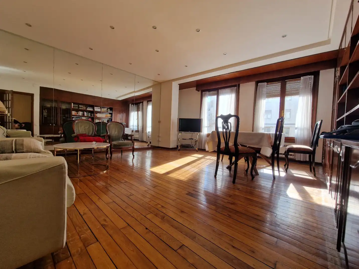 Piso en venta en Calle Calvo Sotelo, Centro - Ayuntamiento