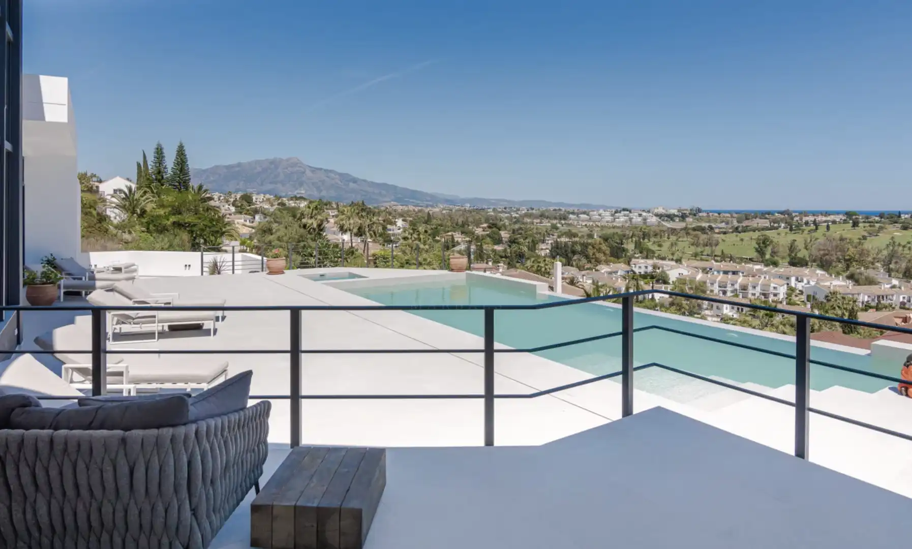 Casa con piscina en alquiler en El Paraíso, imagen 5