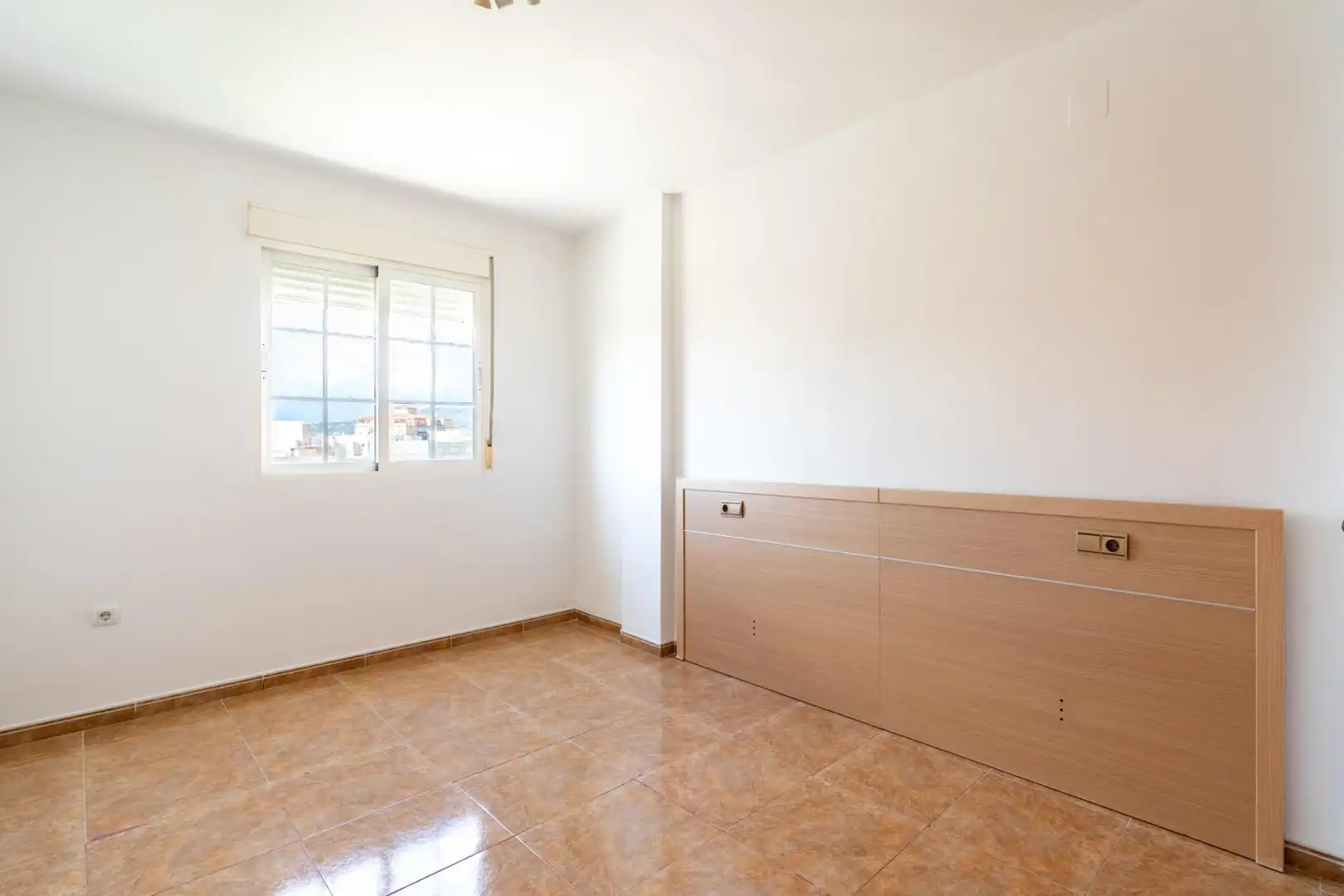 Habitación de Piso en venta en Motril con Trastero y Balcón