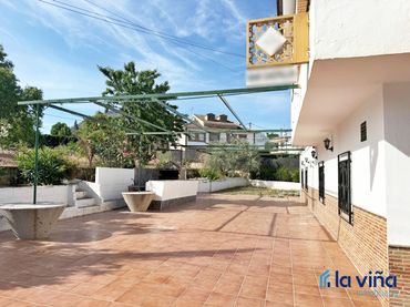 Casa con balcone in vendita a Loja