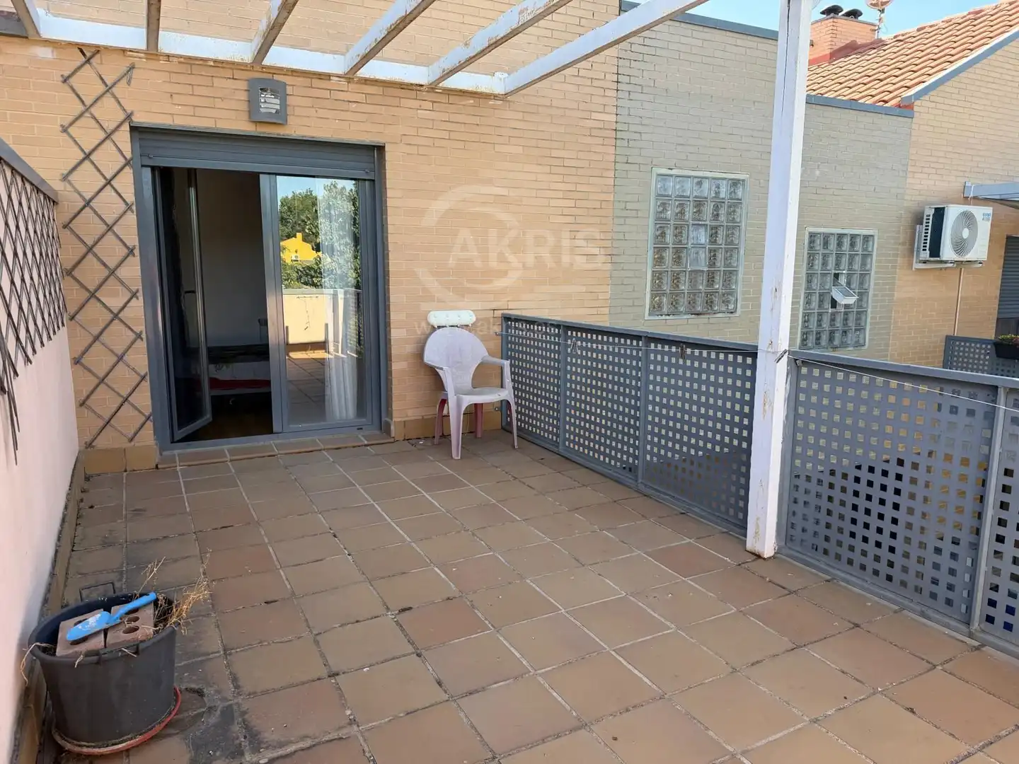 Terrassa de Casa adosada en venda en Ontígola amb Aire condicionat, Calefacció i Jardí privat