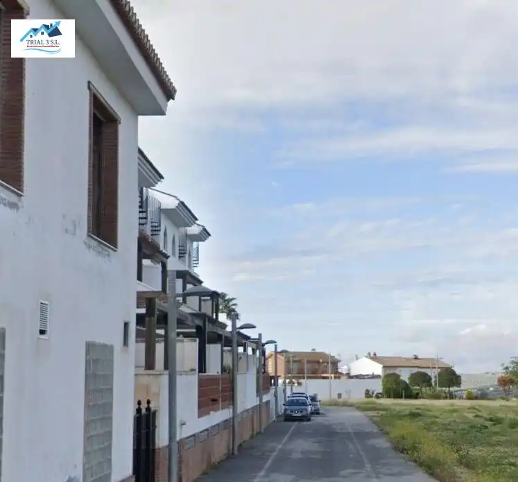 Vista exterior de Pis en venda en Iznalloz