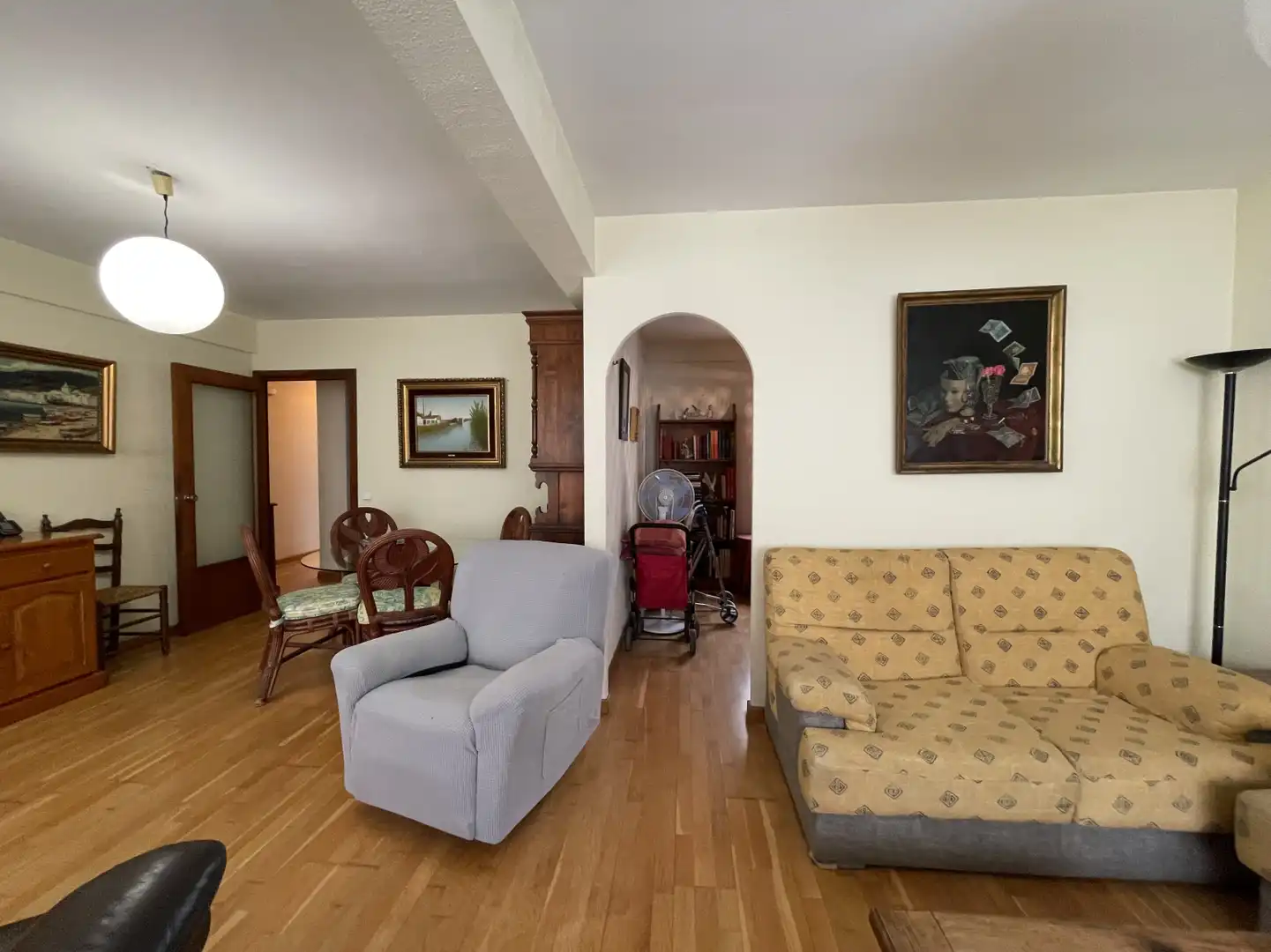 Sala d'estar de Pis en venda en Valencia amb Aire condicionat i Balcó