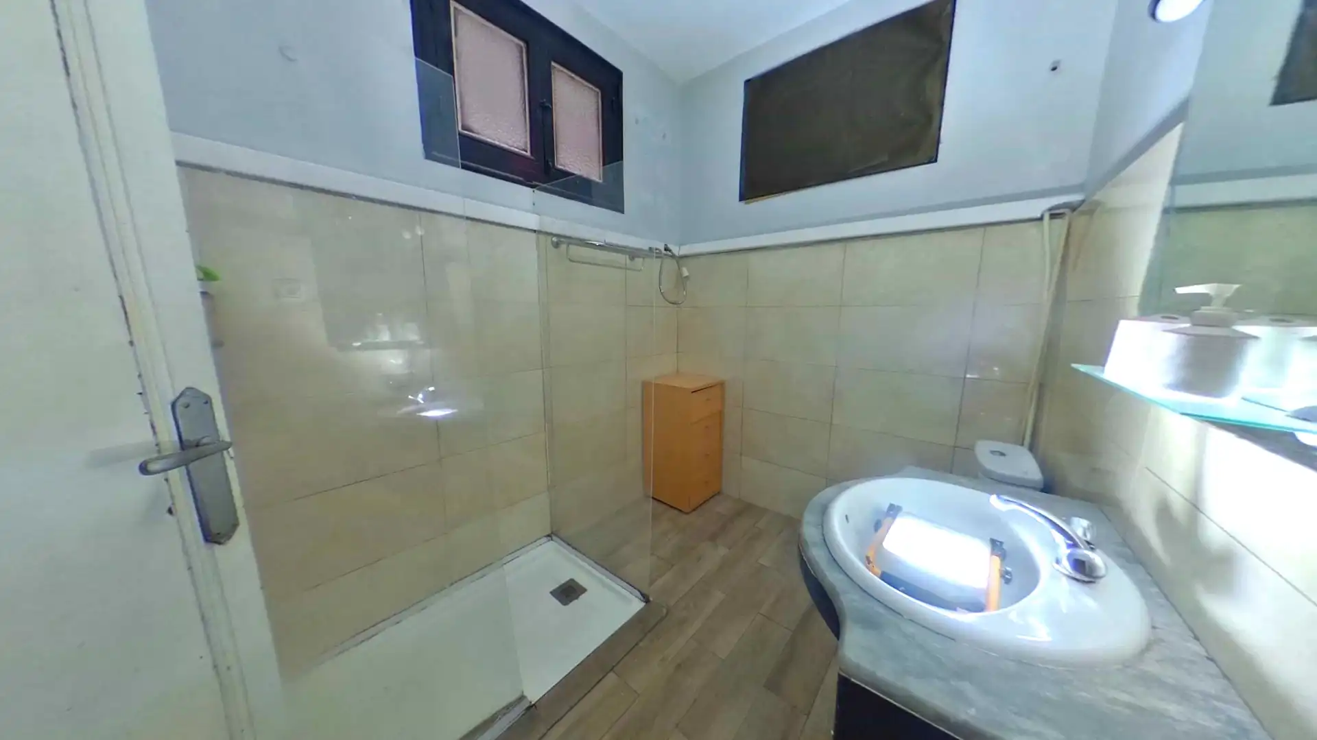 Badezimmer von Wohnungen zum Verkauf in Plasencia mit Balkon