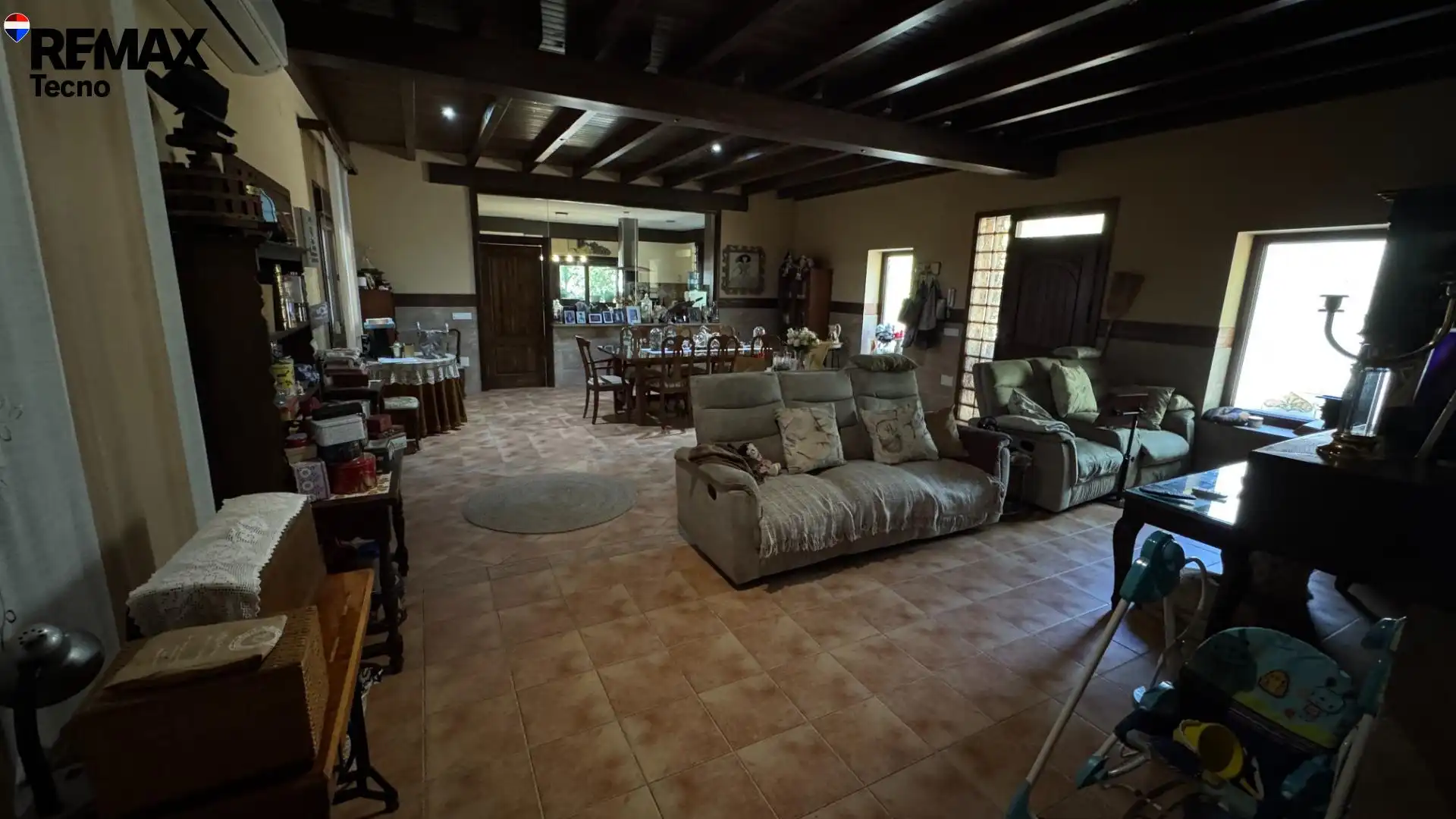 Sala d'estar de Finca rústica en venda en La Puebla de Almoradiel, Toledo