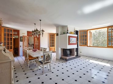 Villa avec balcon à vendre à Carrer Antoni Gaudí