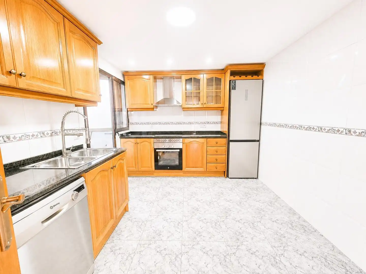 Küche von Wohnung zum Verkauf in Gandia mit Abstellraum