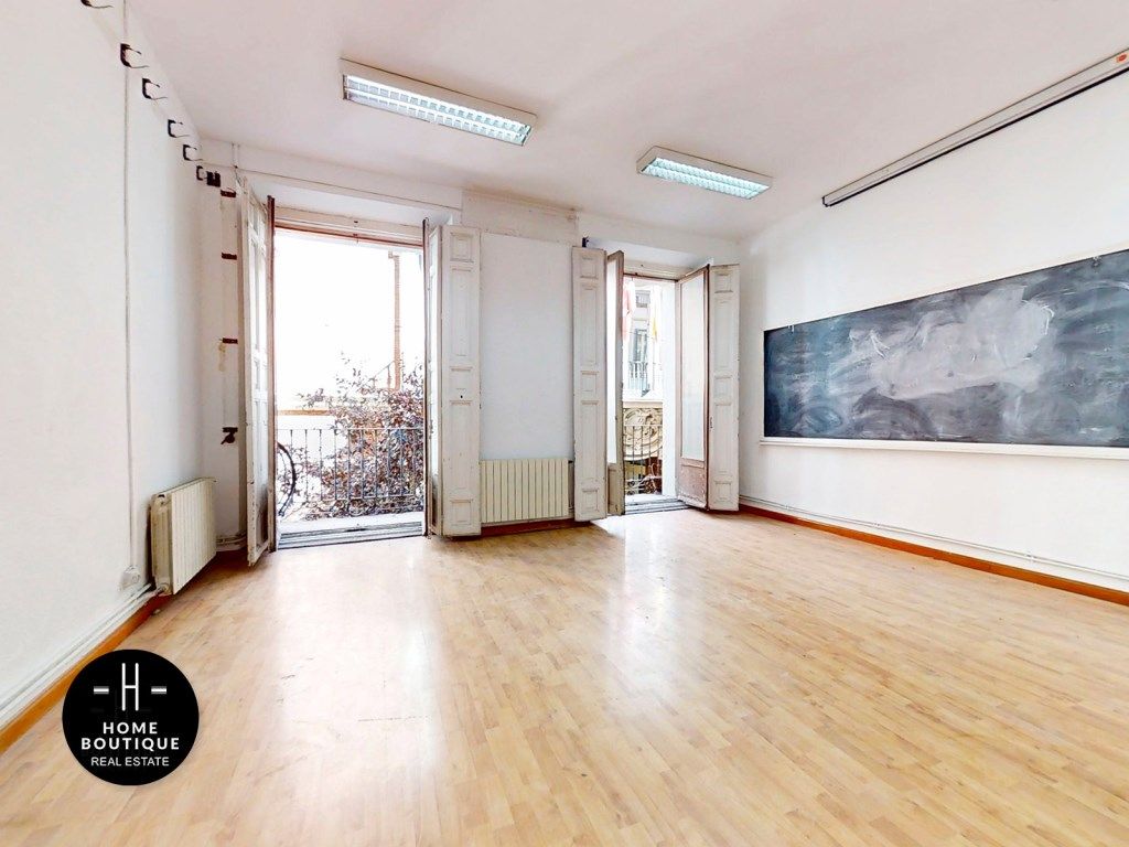 Flat for sale in  Madrid Capital