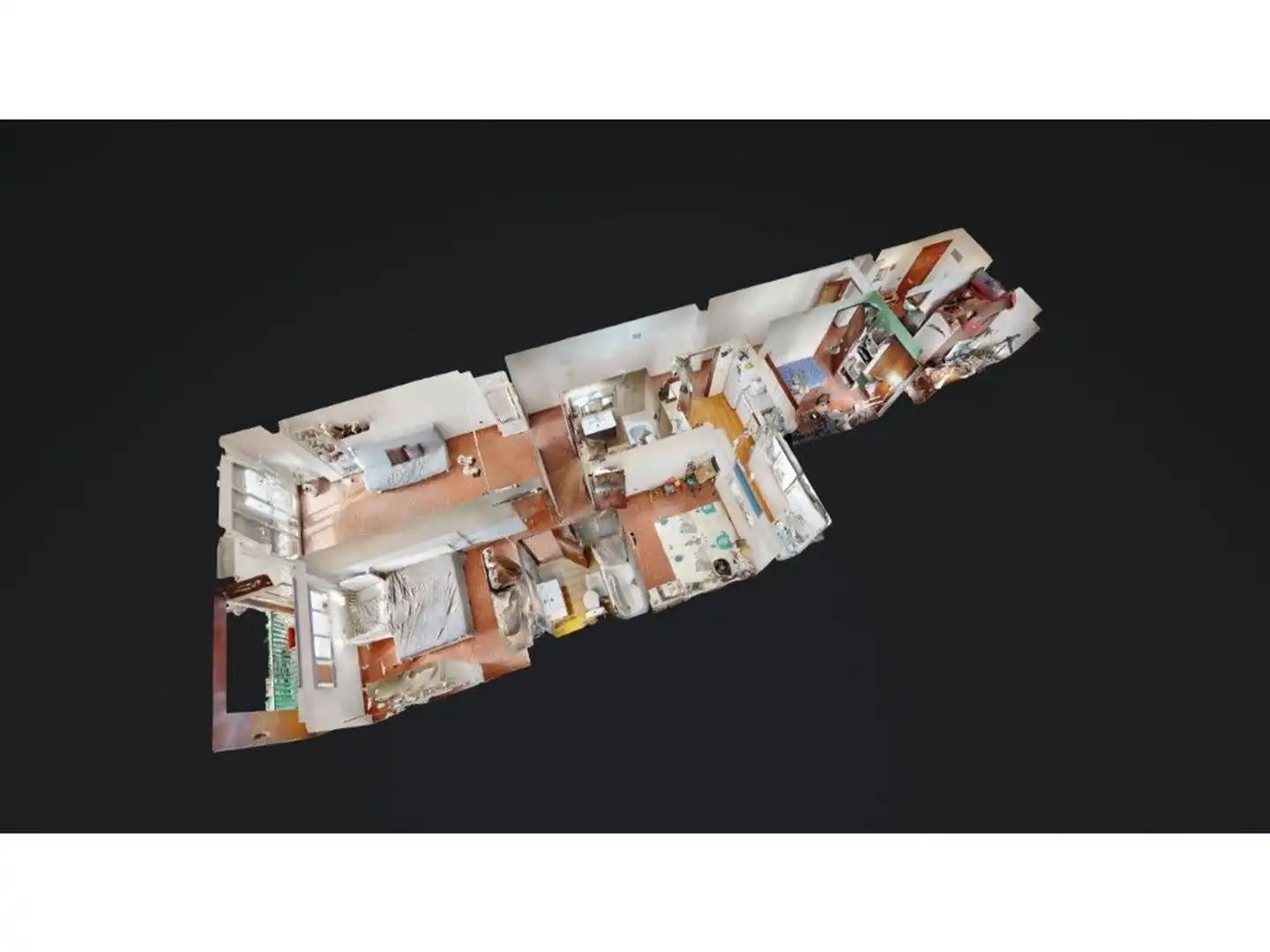 Flat for sale in Valencia  with Air Conditioner