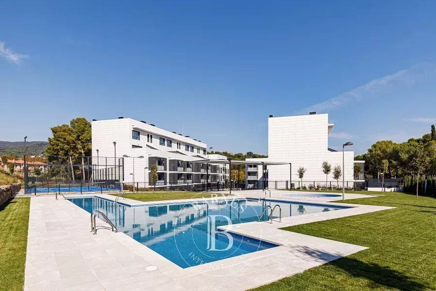 Piscina de Pis en venda en Sant Andreu de Llavaneres amb Aire condicionat, Calefacció i Terrassa