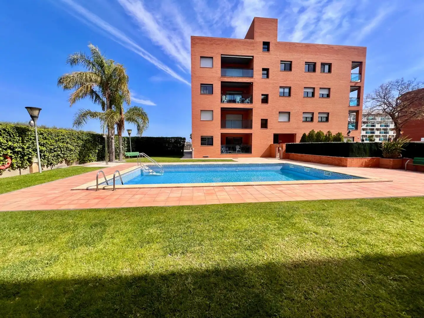 Piscina de Pis en venda en Cambrils amb Aire condicionat, Calefacció i Terrassa