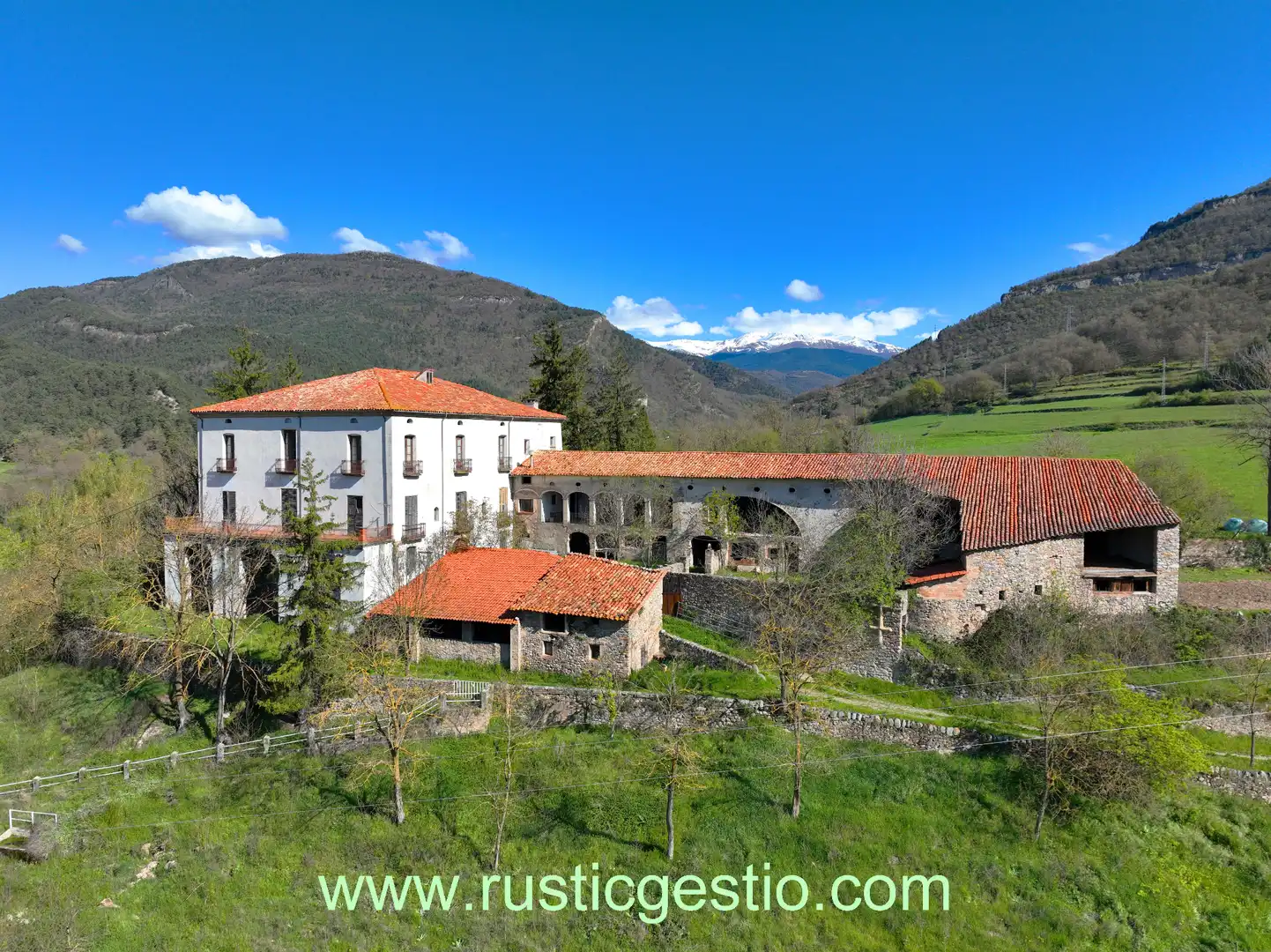 Exterior view of Country homes for sale in Campdevànol  with Private garden, Terrace and Balcony