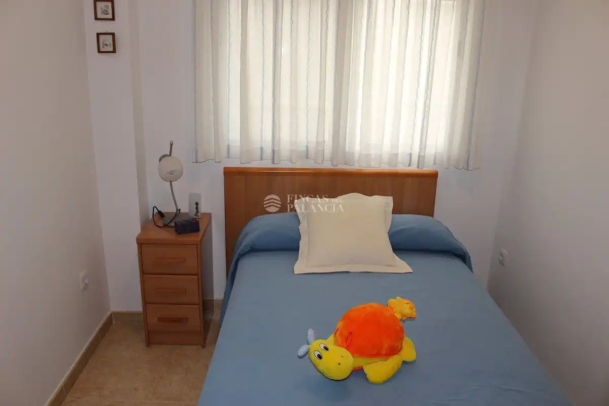 Schlafzimmer von Wohnung zur Miete in Navajas mit Klimaanlage, Heizung und Balkon