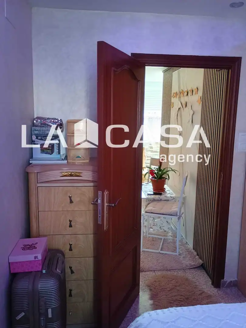 Piso en venta en Algeciras con Balcón