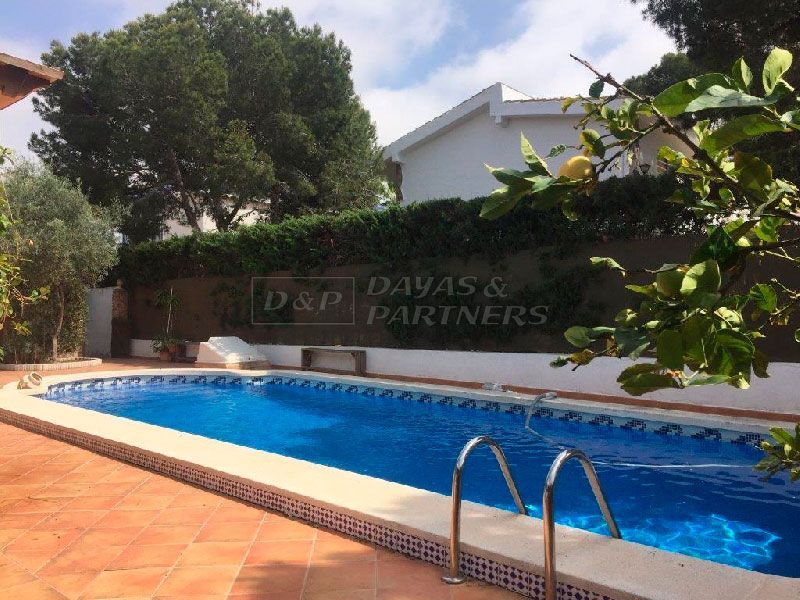 Swimming pool of House or chalet for sale in Torrevieja  with Air Conditioner, Private garden and Terrace