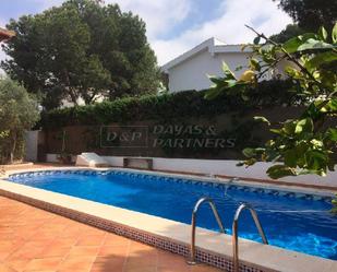 Swimming pool of House or chalet for sale in Torrevieja  with Air Conditioner, Private garden and Terrace
