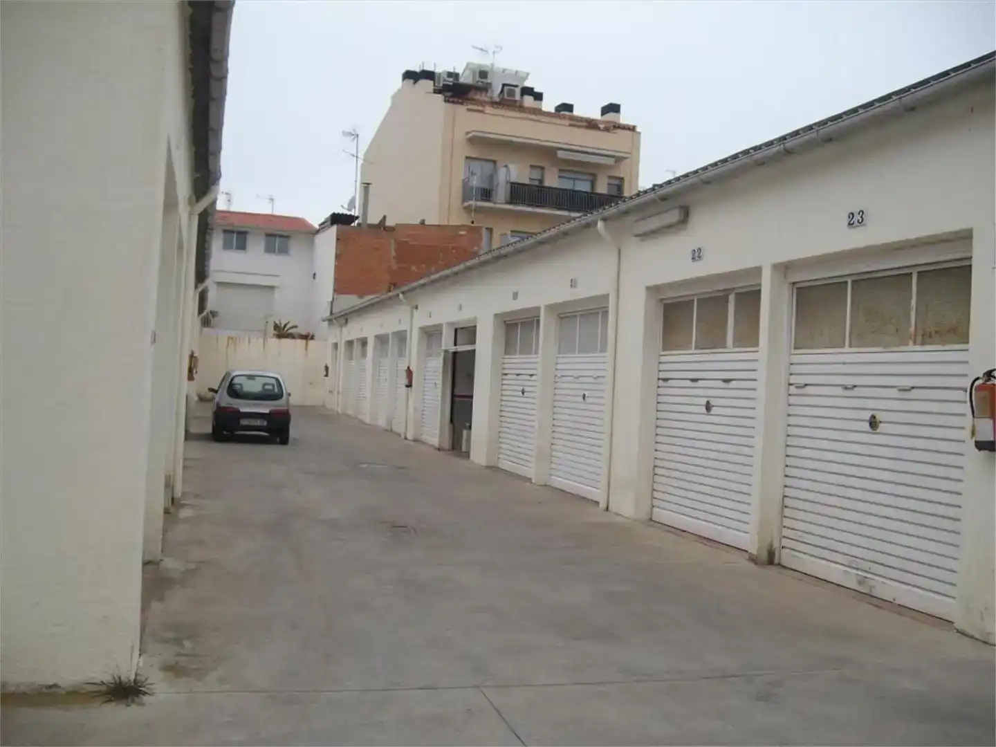 Parkplatz von Garage zur Miete in Terrassa