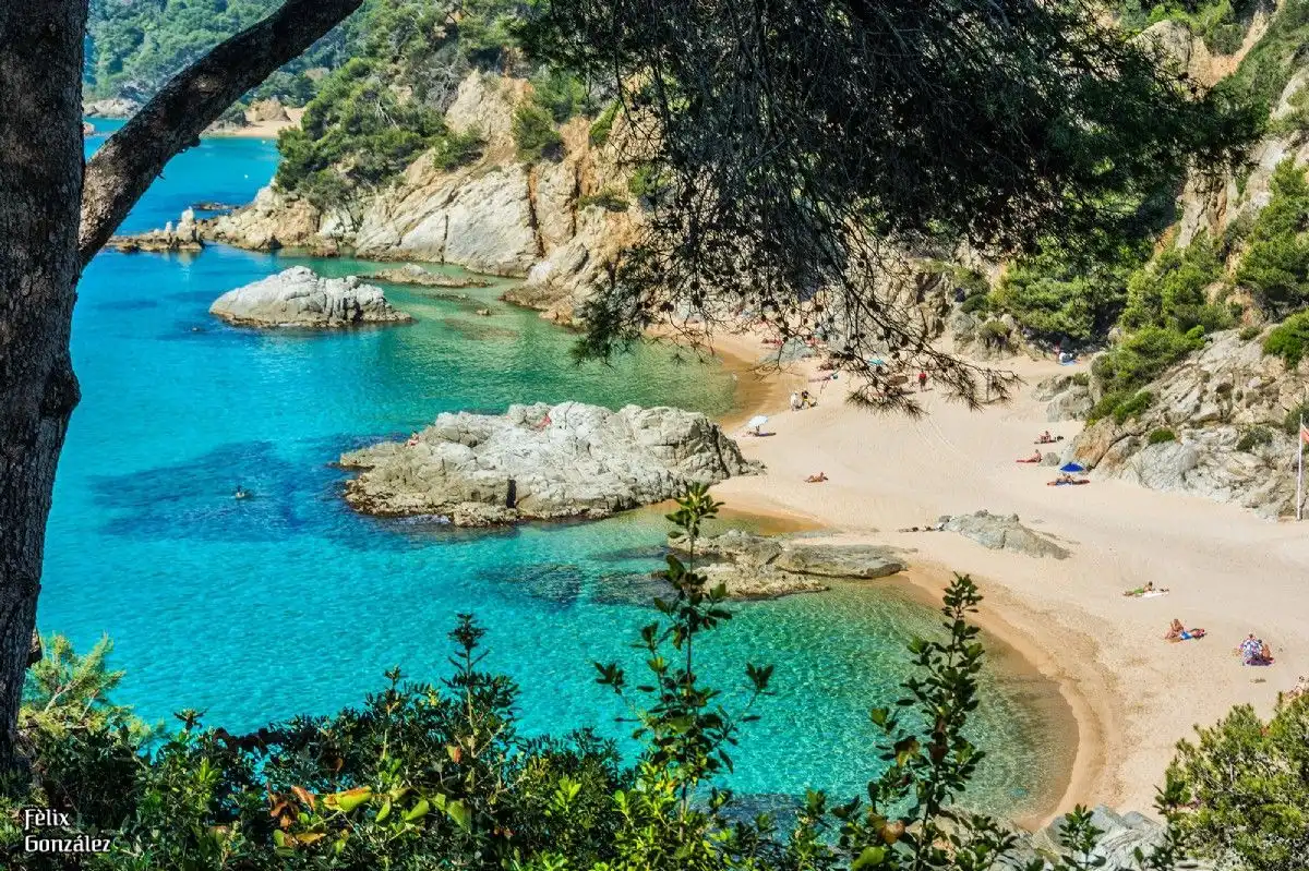 Außenansicht von Wohnungen zum Verkauf in Lloret de Mar mit Klimaanlage, Heizung und Abstellraum