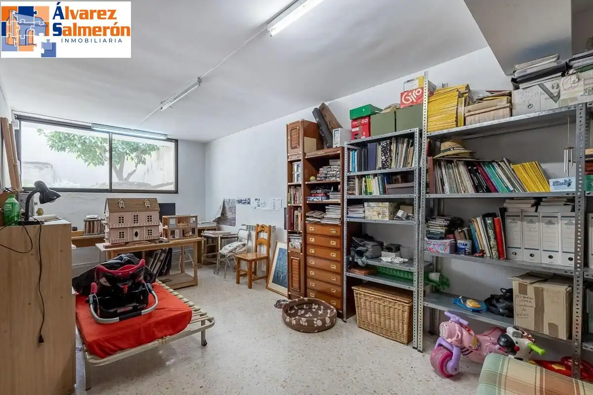 Houses for sale in Granada  with Air Conditioner, Terrace and Storage room