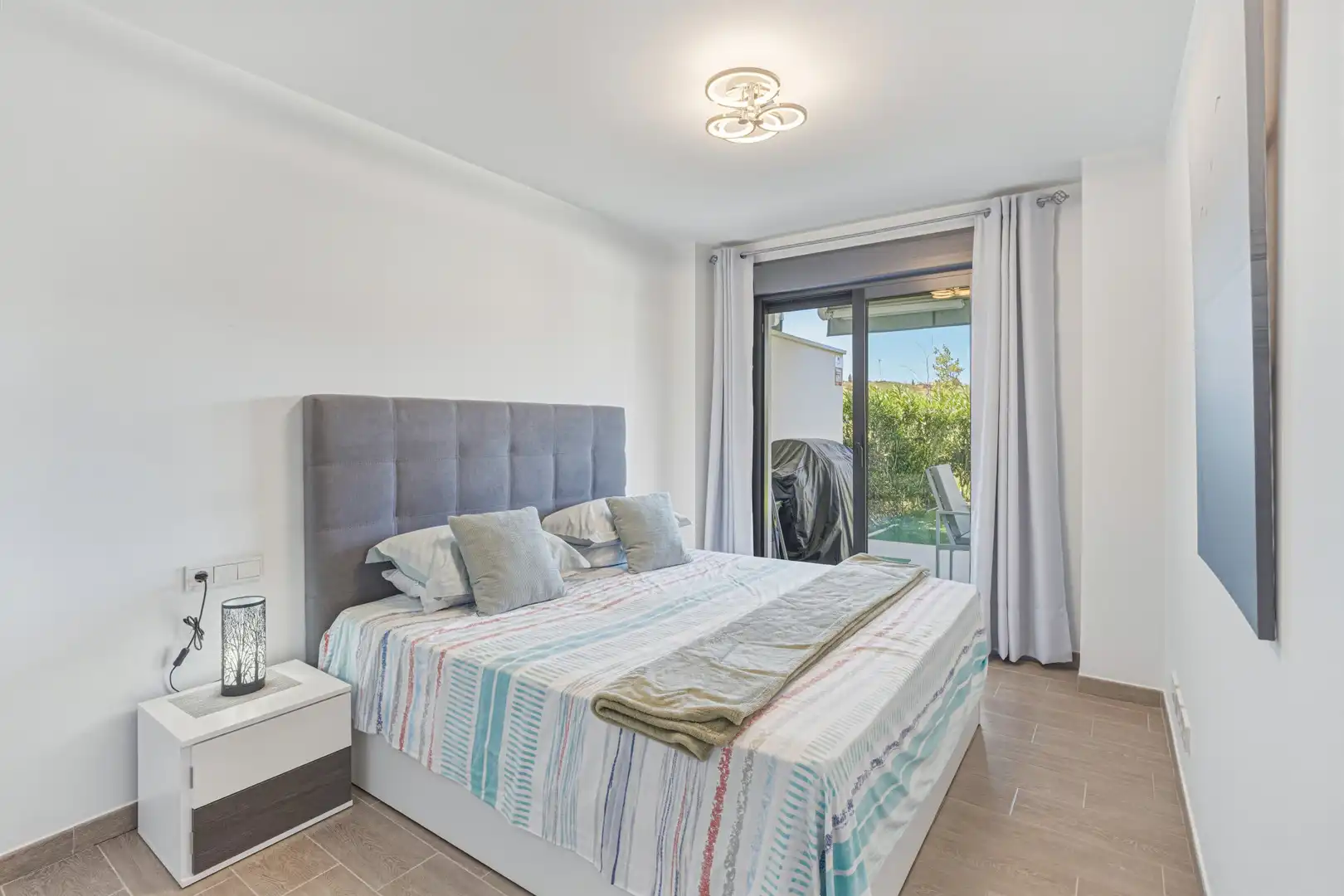 Bedroom of Ground floor for sale in Mijas  with Air Conditioner, Private garden and Terrace