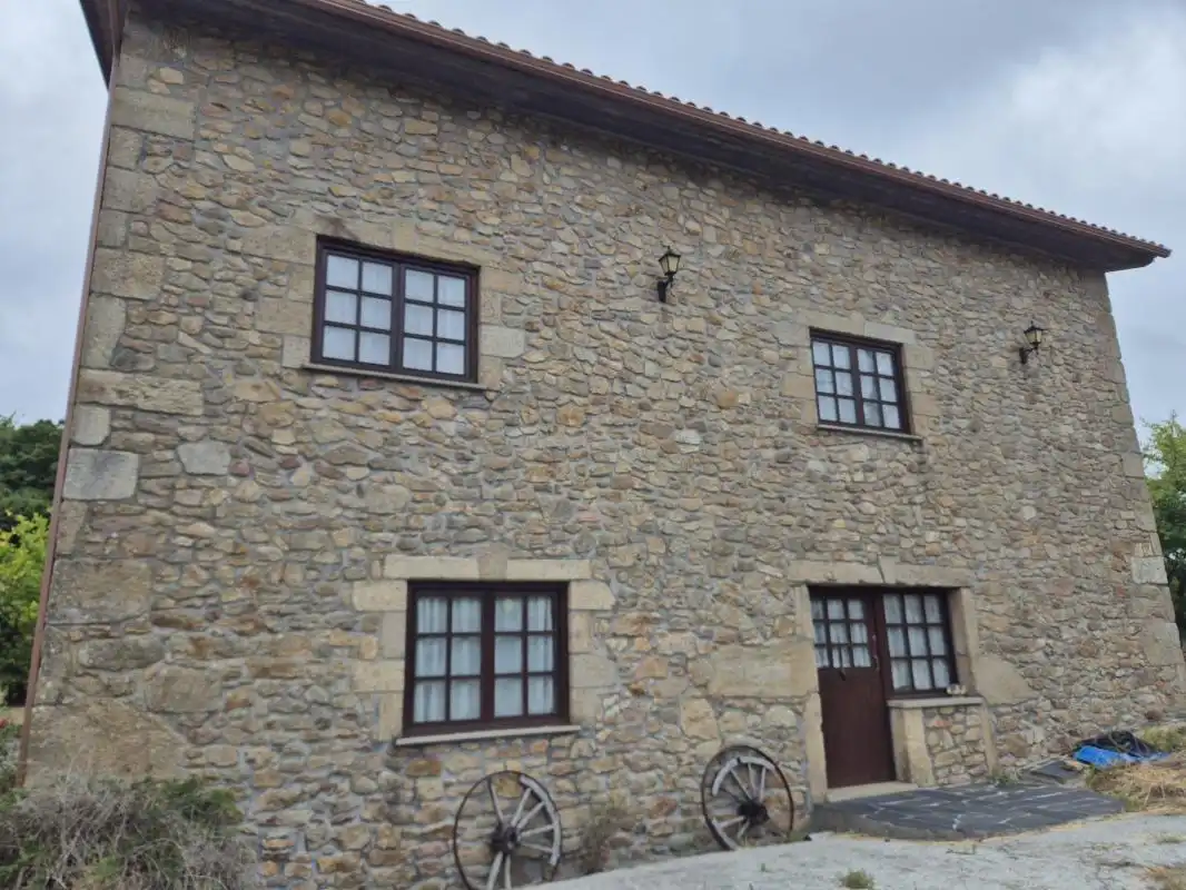 Vista exterior de Finca rústica en venda en Ferrol amb Calefacció i Moblat