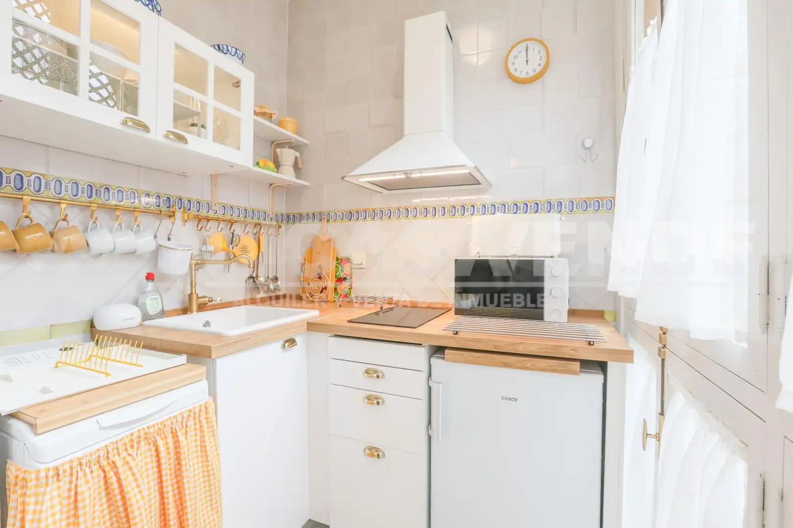 Apartament amb terrassa de lloguer a Casco Antiguo, imagen 2