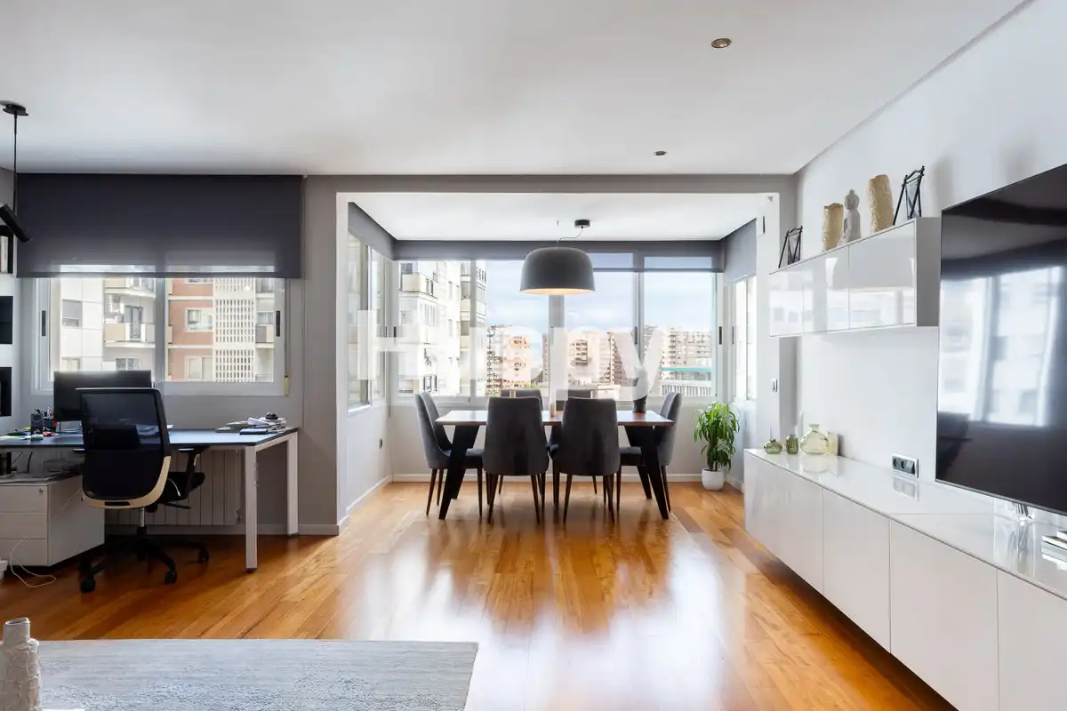 Comedor de Piso en venta en El Pla del Real