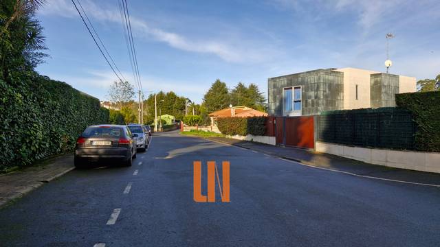 Terreno residencial en Venta en Avenida Valle- Inclán, 63 en Liáns