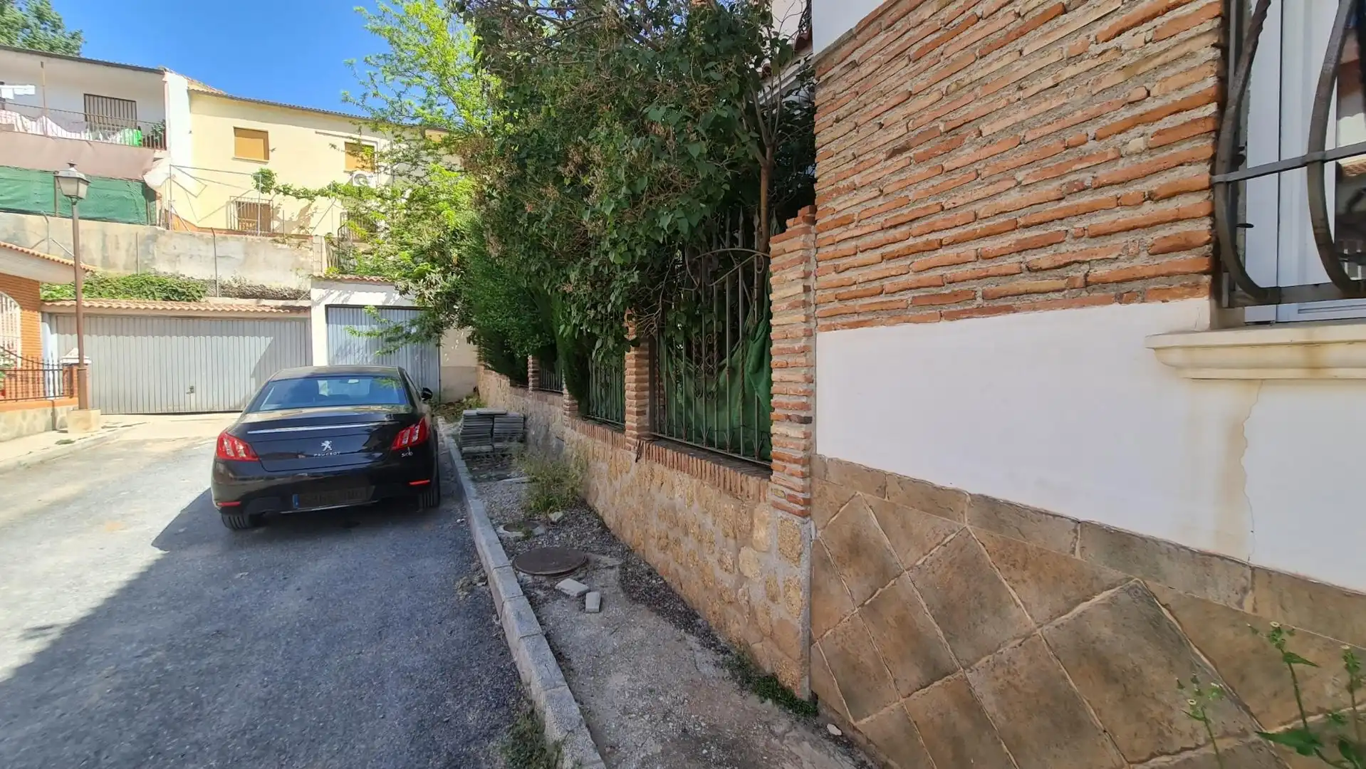 Vista exterior de Casa o xalet en venda en La Peza amb Calefacció, Jardí privat i Terrassa
