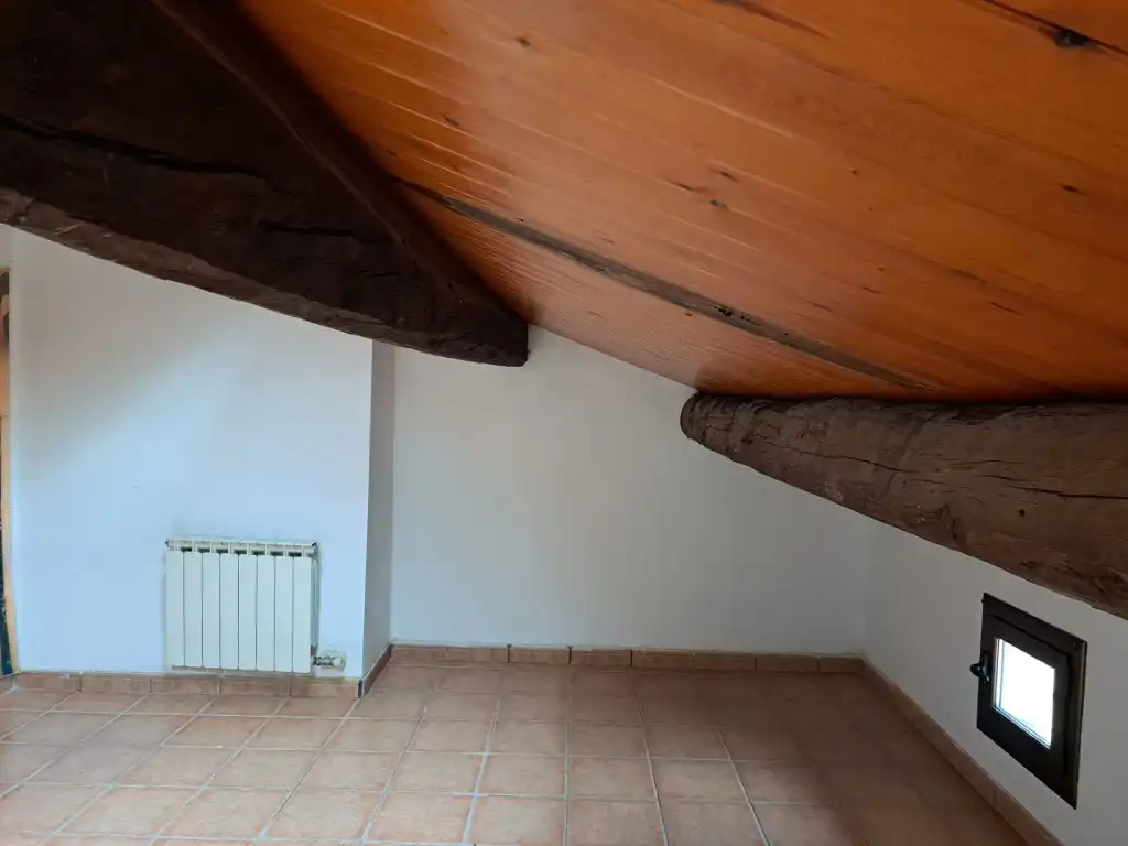 Maisonette zum Verkauf in Berga mit Heizung, Parkett und Abstellraum